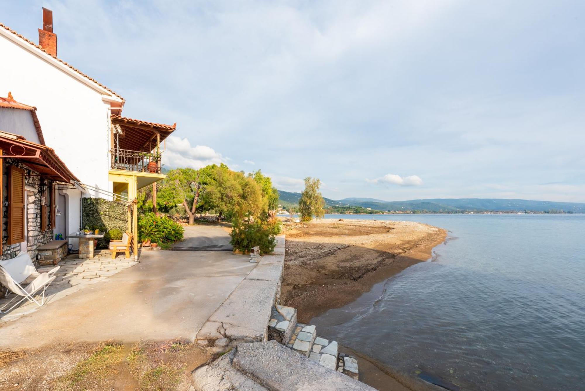 The Sea Front Fisherman'S House Kato Gatzea Bagian luar foto